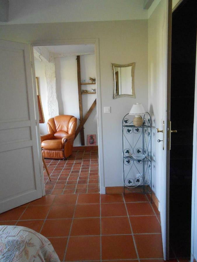 Arie - Chez Joelle Et Michel Hotel Dému Екстериор снимка