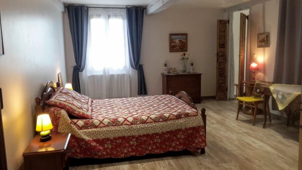 Arie - Chez Joelle Et Michel Hotel Dému Екстериор снимка