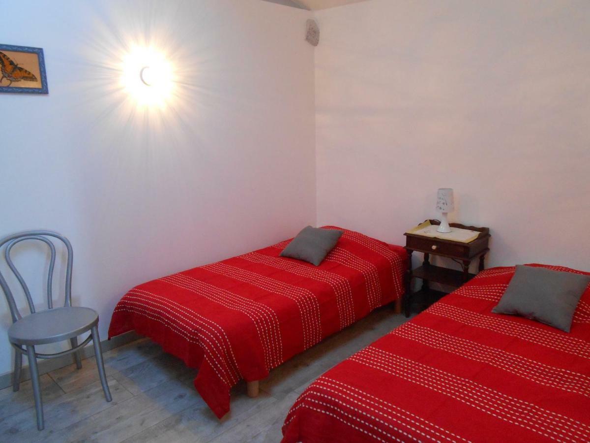 Arie - Chez Joelle Et Michel Hotel Dému Екстериор снимка